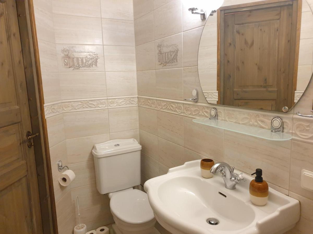 Deluxe Apartments In The City Center With Balcony Pärnu Exterior foto